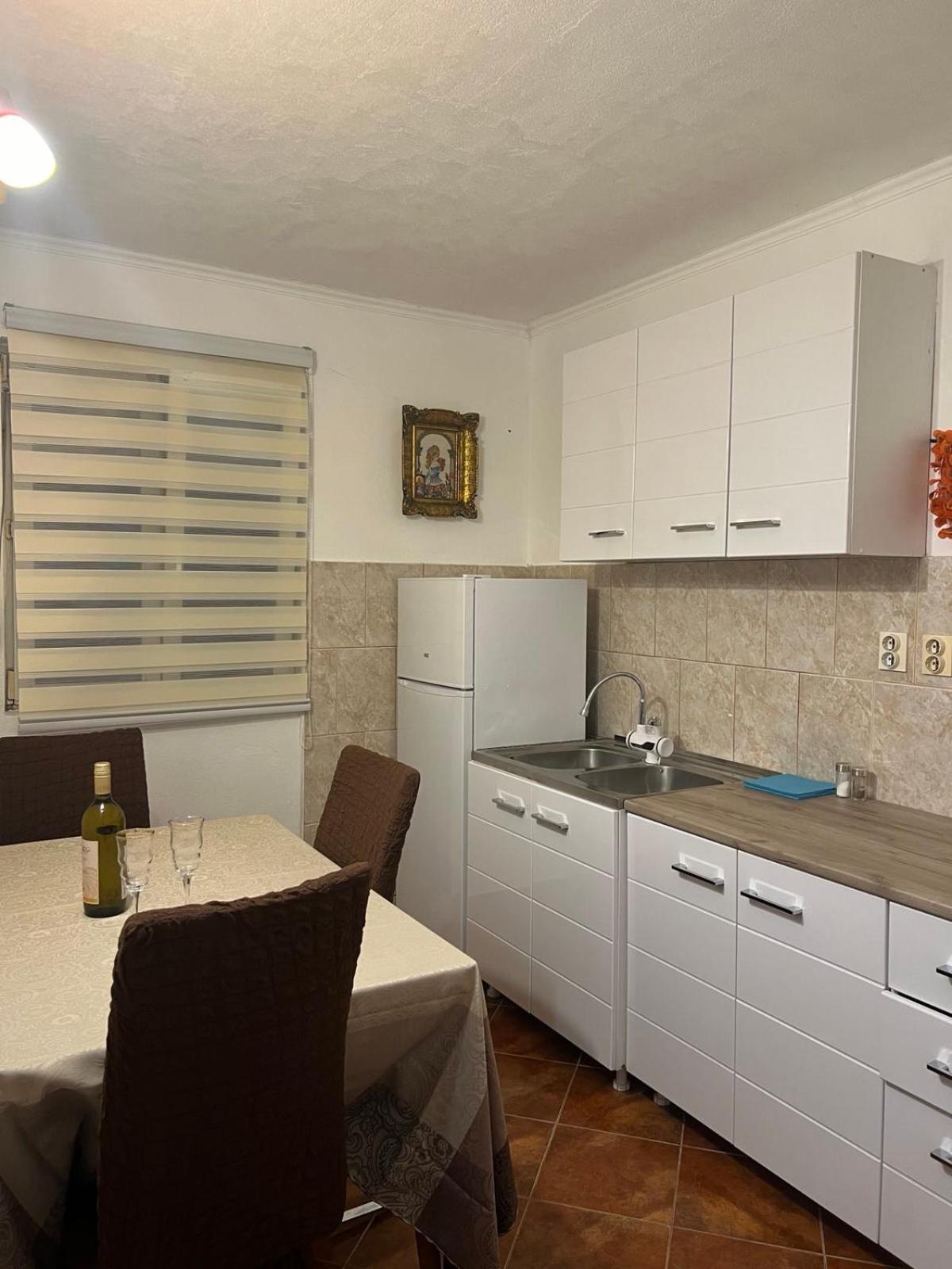 Lilly Apartment Kotor